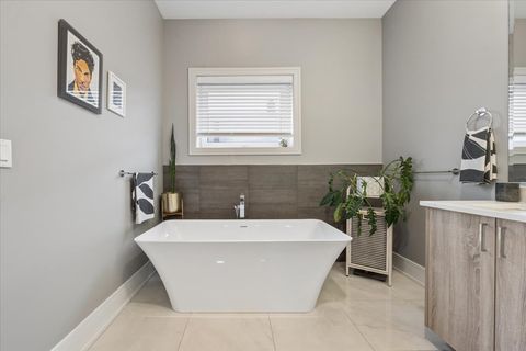 Tiny photo for 3518 W Wolfram Street #2, Chicago, IL 60618 (MLS # 12615824)