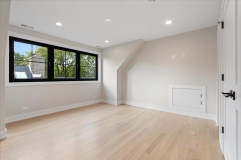 Tiny photo for 104 S Monroe Street, Hinsdale, IL 60521 (MLS # 12618921)