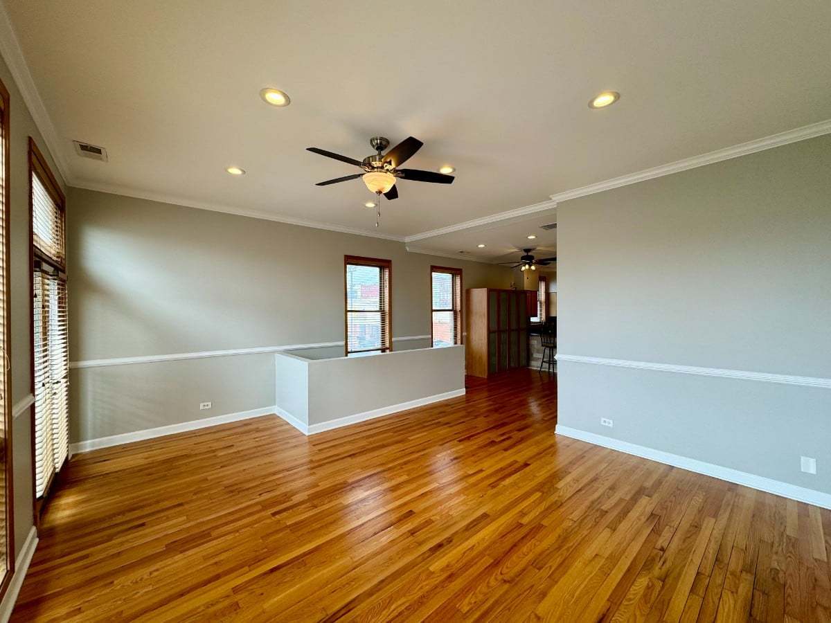 1537 N Fairfield Avenue 3