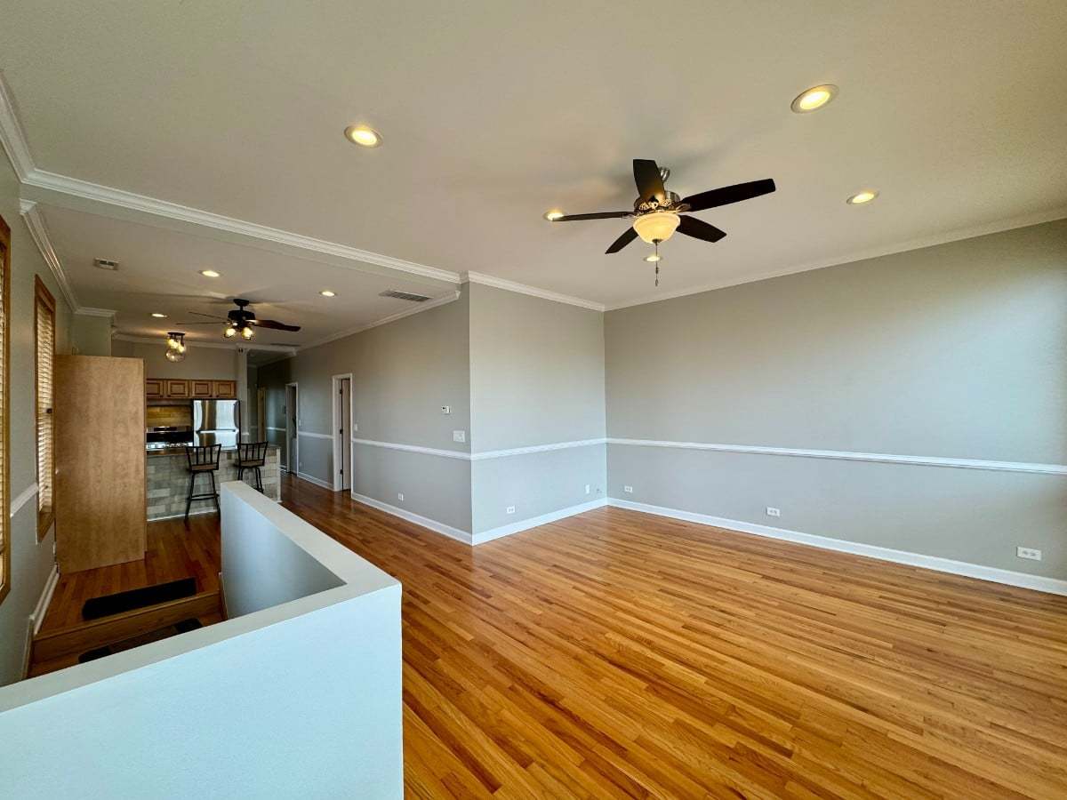 1537 N Fairfield Avenue 3