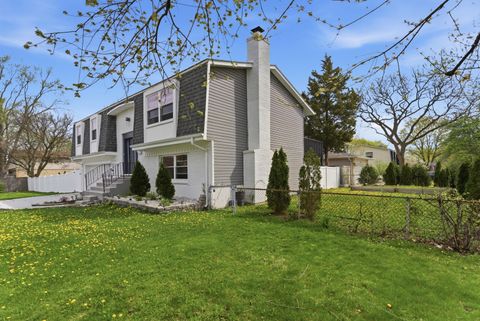 Tiny photo for 1065 N Smith Street, Palatine, IL 60067 (MLS # 12623773)
