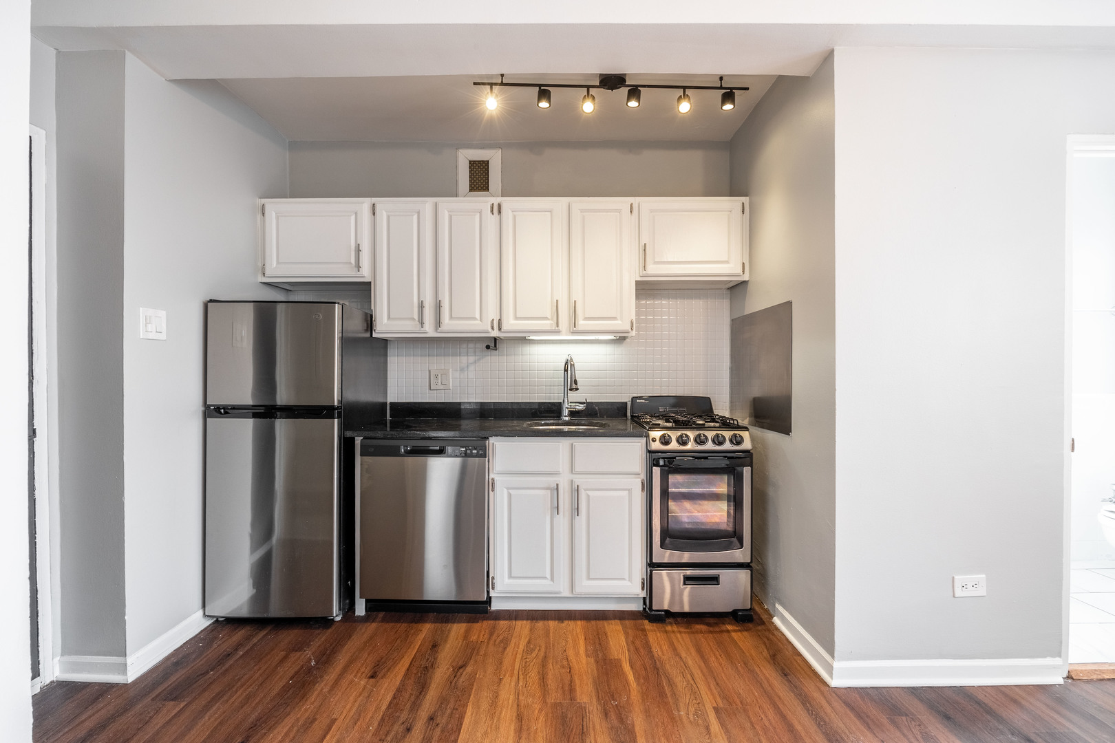 1140 N La Salle Drive 729