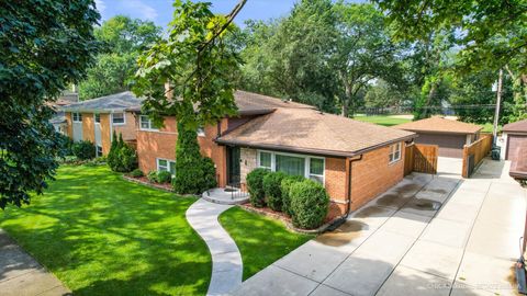 Tiny photo for 9224 Menard Avenue, Morton Grove, IL 60053 (MLS # 12478216)