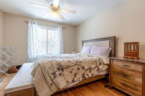 Tiny photo for 452 Kennedy Place, Vernon Hills, IL 60061 (MLS # 12525114)