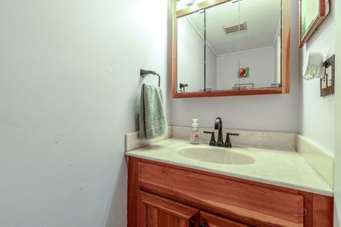 Tiny photo for 452 Kennedy Place, Vernon Hills, IL 60061 (MLS # 12525114)