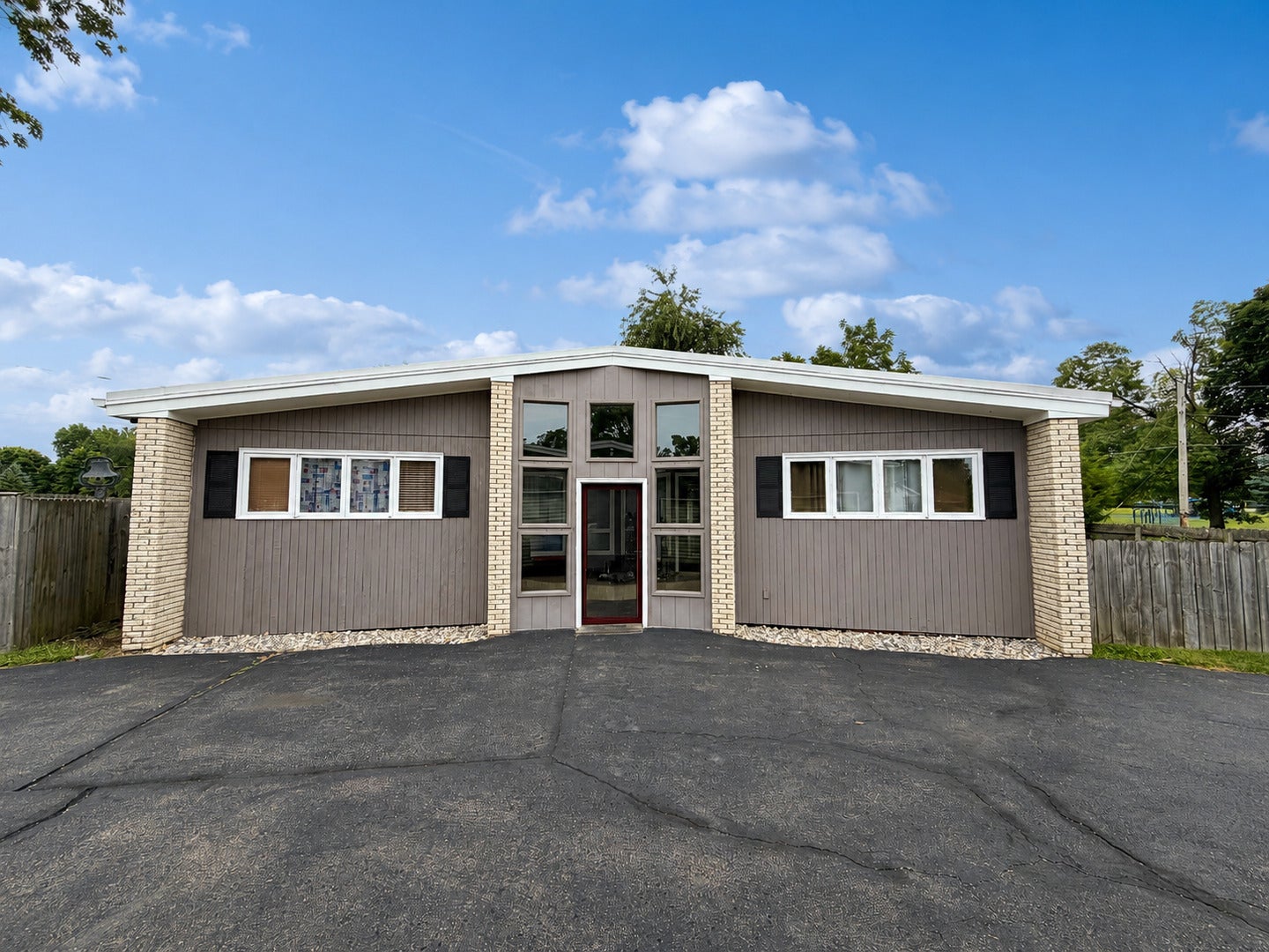 210 Hartway Court
