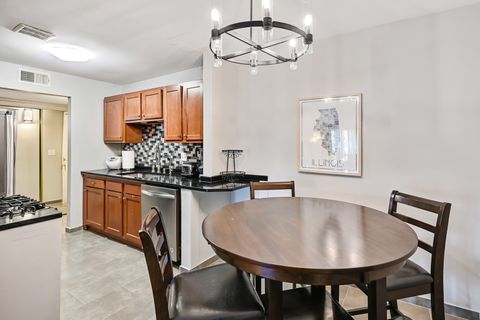 Tiny photo for 14A Kingery Quarter #204, Willowbrook, IL 60527 (MLS # 12544792)