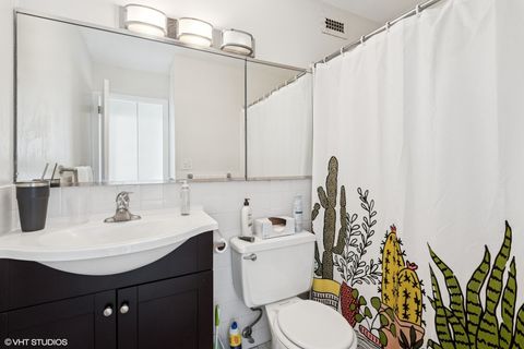 Tiny photo for 5455 N Sheridan Road #1601, Chicago, IL 60640 (MLS # 12537900)