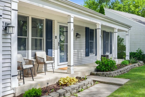 Tiny photo for 1125 Meghan Avenue, Algonquin, IL 60102 (MLS # 12672170)