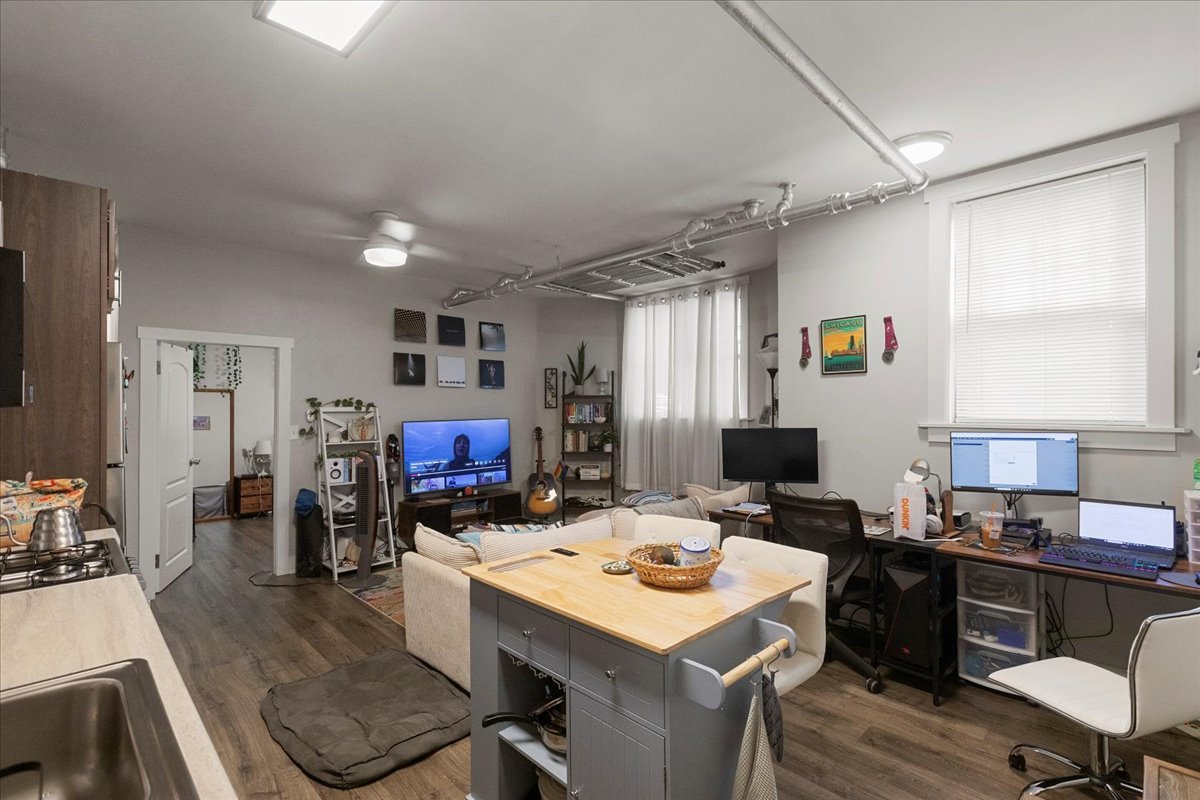 2348 W Addison Street BS