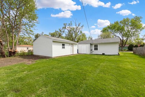 Tiny photo for 22 Wren Road, Carpentersville, IL 60110 (MLS # 12628527)