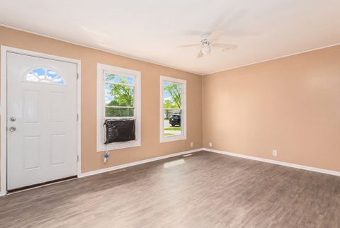 Tiny photo for 22 Wren Road, Carpentersville, IL 60110 (MLS # 12628527)