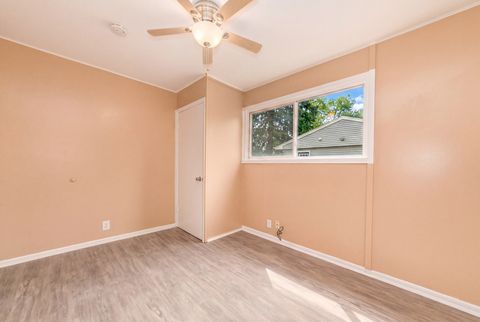 Tiny photo for 22 Wren Road, Carpentersville, IL 60110 (MLS # 12628527)