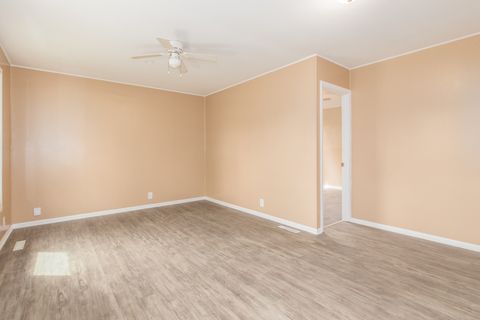 Tiny photo for 22 Wren Road, Carpentersville, IL 60110 (MLS # 12628527)