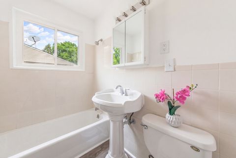 Tiny photo for 22 Wren Road, Carpentersville, IL 60110 (MLS # 12628527)