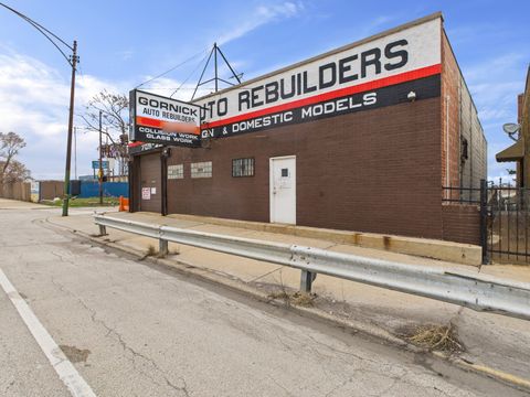 9363 S Ewing Avenue Chicago IL 60617