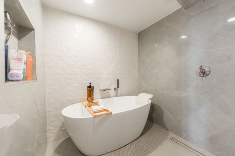 Tiny photo for 55 W Delaware Place #1011, Chicago, IL 60610 (MLS # 12495741)