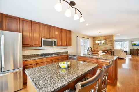 Tiny photo for 4675 Olmstead Drive, Hoffman Estates, IL 60192 (MLS # 12535262)