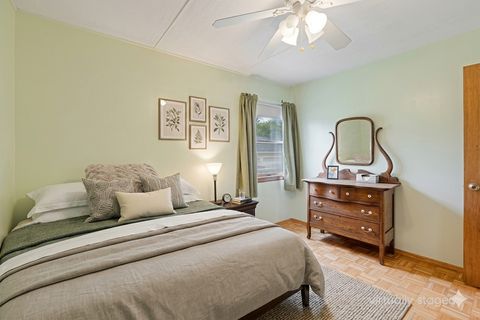 Tiny photo for 121 Seton Place, Streamwood, IL 60107 (MLS # 12664920)
