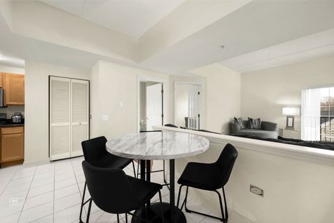 Tiny photo for 434 McDaniels Circle #401, Clarendon Hills, IL 60514 (MLS # 12534375)