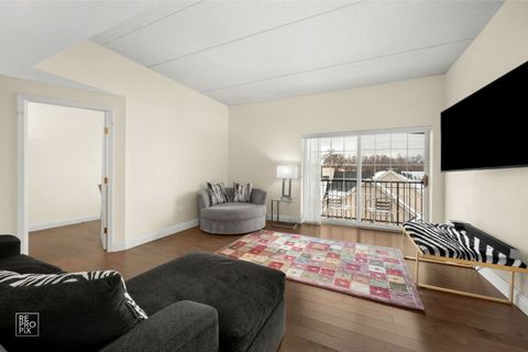 Tiny photo for 434 McDaniels Circle #401, Clarendon Hills, IL 60514 (MLS # 12534375)