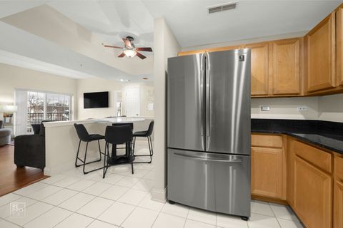 Tiny photo for 434 McDaniels Circle #401, Clarendon Hills, IL 60514 (MLS # 12534375)