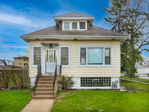 Tiny photo for 2301 N 74th Court, Elmwood Park, IL 60707 (MLS # 12621019)