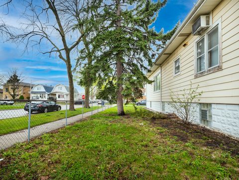 Tiny photo for 2301 N 74th Court, Elmwood Park, IL 60707 (MLS # 12621019)