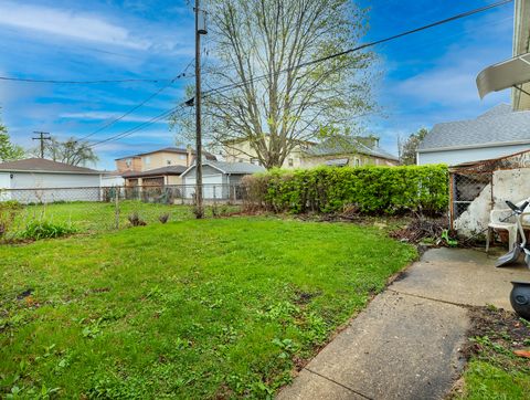 Tiny photo for 2301 N 74th Court, Elmwood Park, IL 60707 (MLS # 12621019)