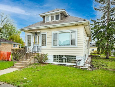 Photo of 2301 N 74th Court, Elmwood Park, IL 60707 (MLS # 12621019)