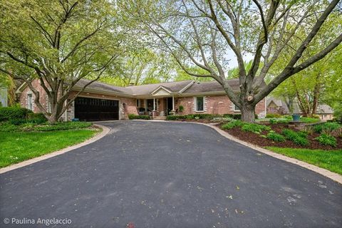 Photo of 570 Hillside Court, Barrington, IL 60010 (MLS # 12632162)