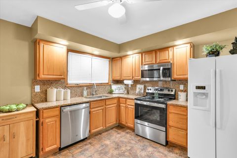 Tiny photo for 617 W John Street, Champaign, IL 61820 (MLS # 12518066)