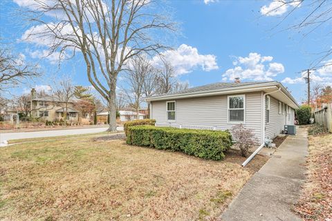 Tiny photo for 617 W John Street, Champaign, IL 61820 (MLS # 12518066)