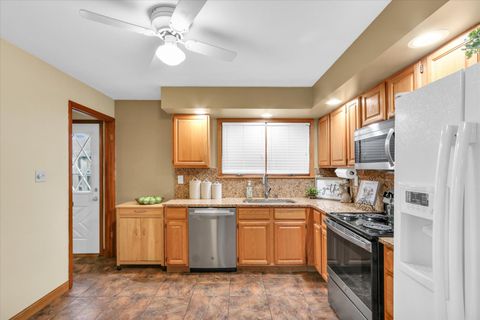 Tiny photo for 617 W John Street, Champaign, IL 61820 (MLS # 12518066)