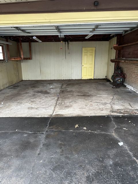 Tiny photo for 607 Enterprise Road, Chicago Heights, IL 60411 (MLS # 12587648)