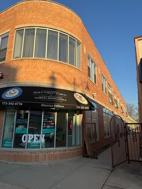 Photo of 127 N 19th Avenue #2E, Melrose Park, IL 60160 (MLS # 12537140)