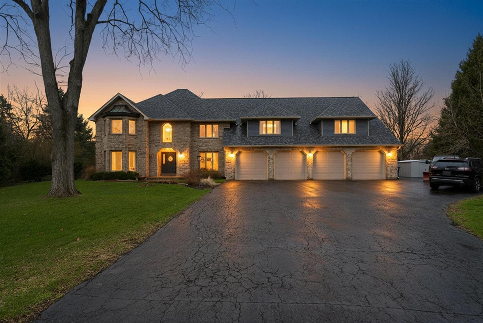 23W350 Pelham Court