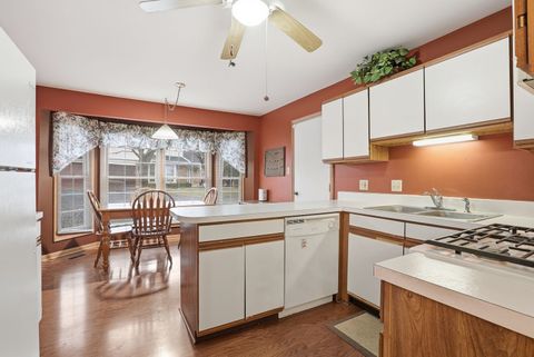 Tiny photo for 9867 Cambridge Court #B, Mokena, IL 60448 (MLS # 12587828)