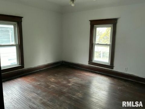 Tiny photo for 732 S MAIN Street, Kewanee, IL 61443 (MLS # QC4269474)