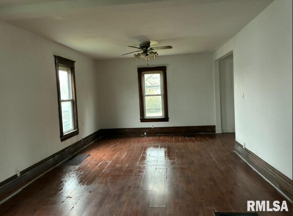 732 S MAIN Street