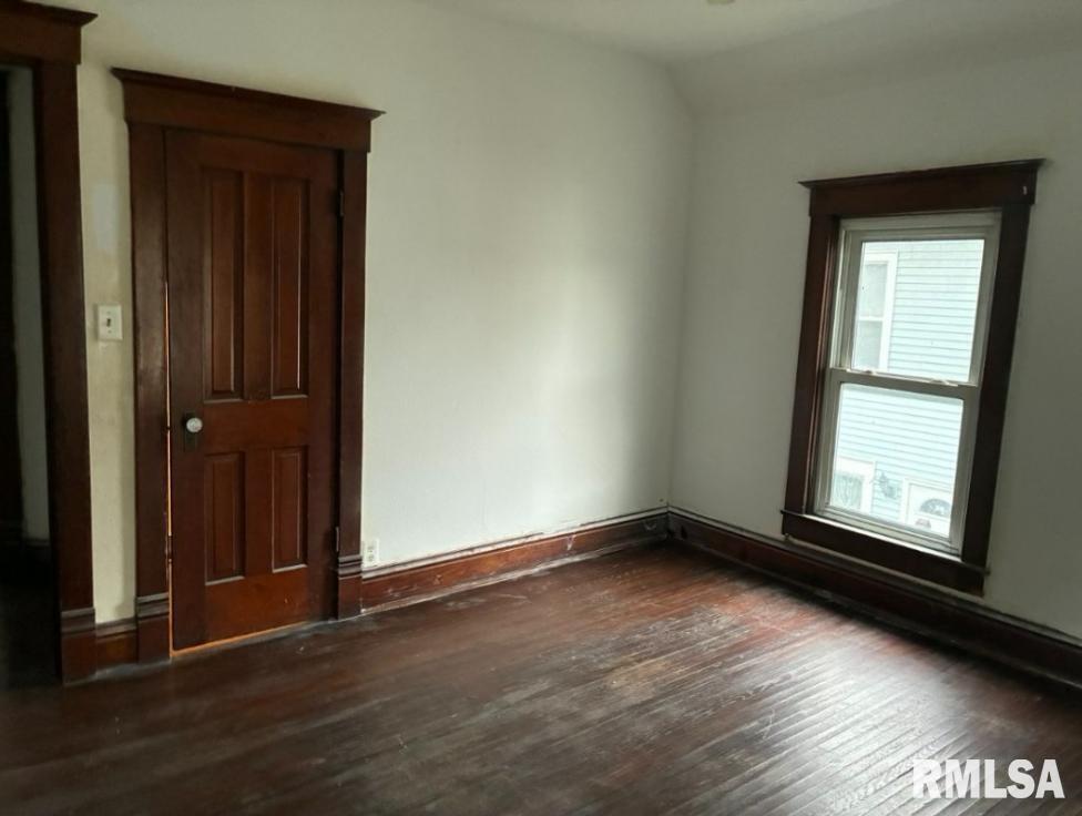732 S MAIN Street
