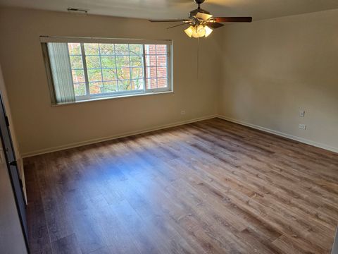 Tiny photo for 6882 W Touhy Avenue #D, Niles, IL 60714 (MLS # 12491517)
