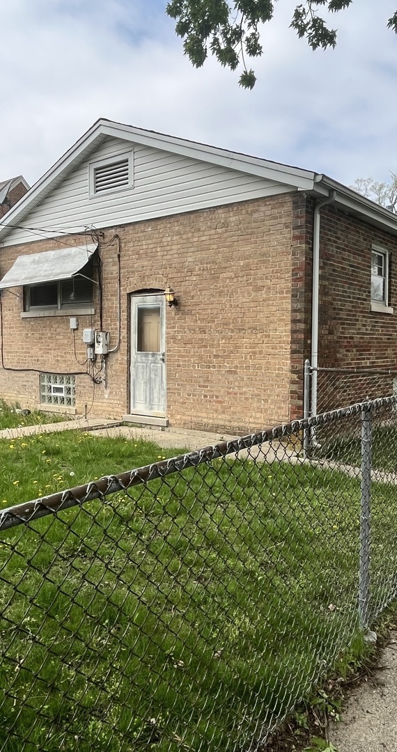 1127 W 123rd Street