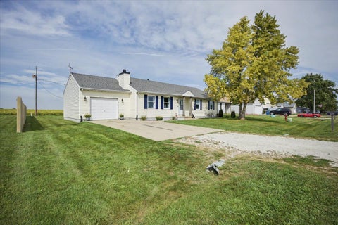 Tiny photo for 414 N Kathleen Street, Stanford, IL 61774 (MLS # 12752212)