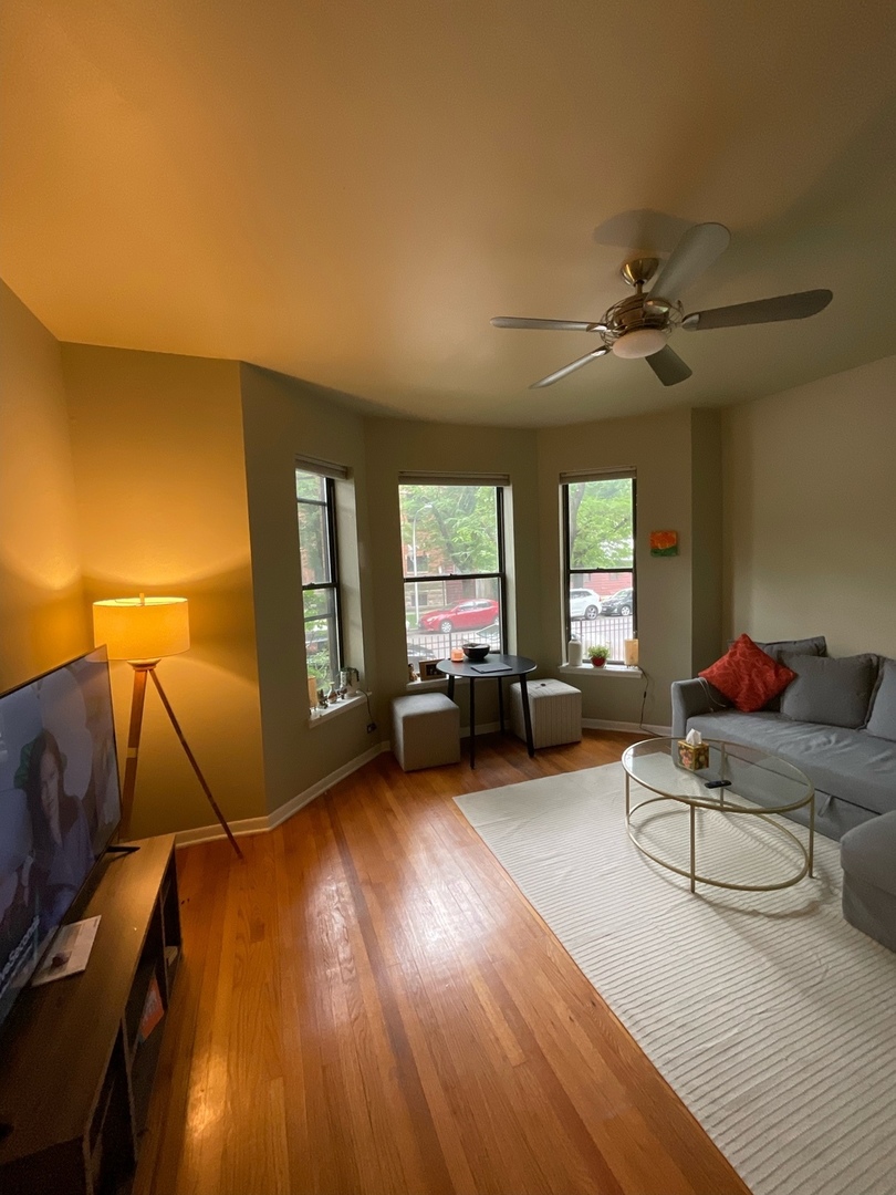 902 W Grace Street 1