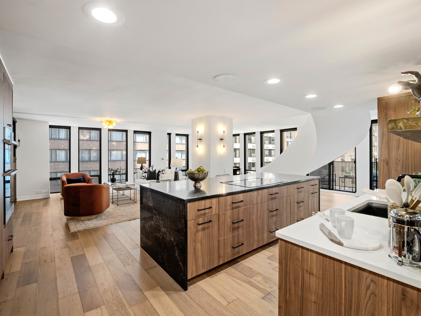200 E Delaware Place 8-9C