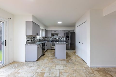 Tiny photo for 456 Wildflower Way, Bolingbrook, IL 60440 (MLS # 12636294)