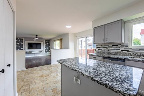 Tiny photo for 456 Wildflower Way, Bolingbrook, IL 60440 (MLS # 12636294)