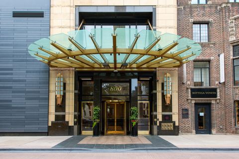 800 N Michigan Avenue 5901 Chicago IL 60611