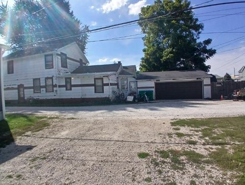 Tiny photo for 606 Fifth Street, Mendota, IL 61342 (MLS # 12480654)